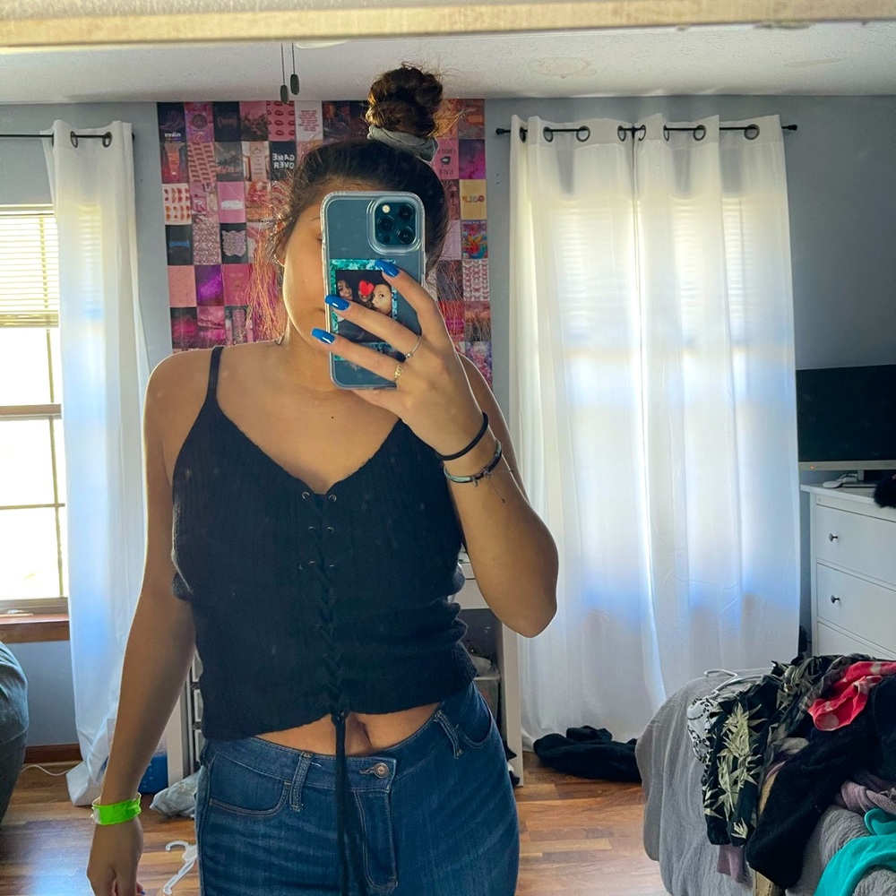 Black Knitted Cropped Tank - Picture 1 of 1